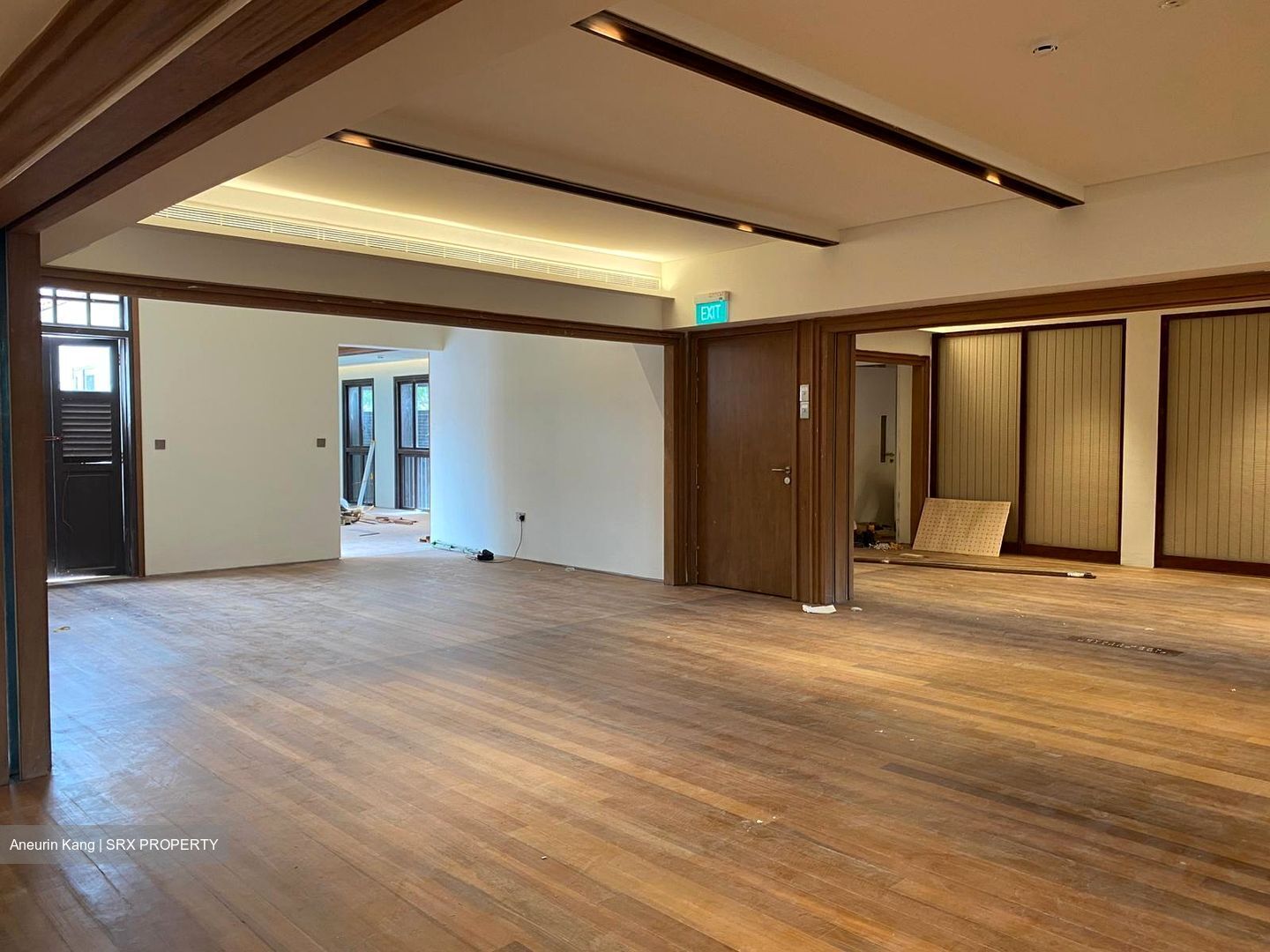 Upper Weld Road (D8), Office #595758121